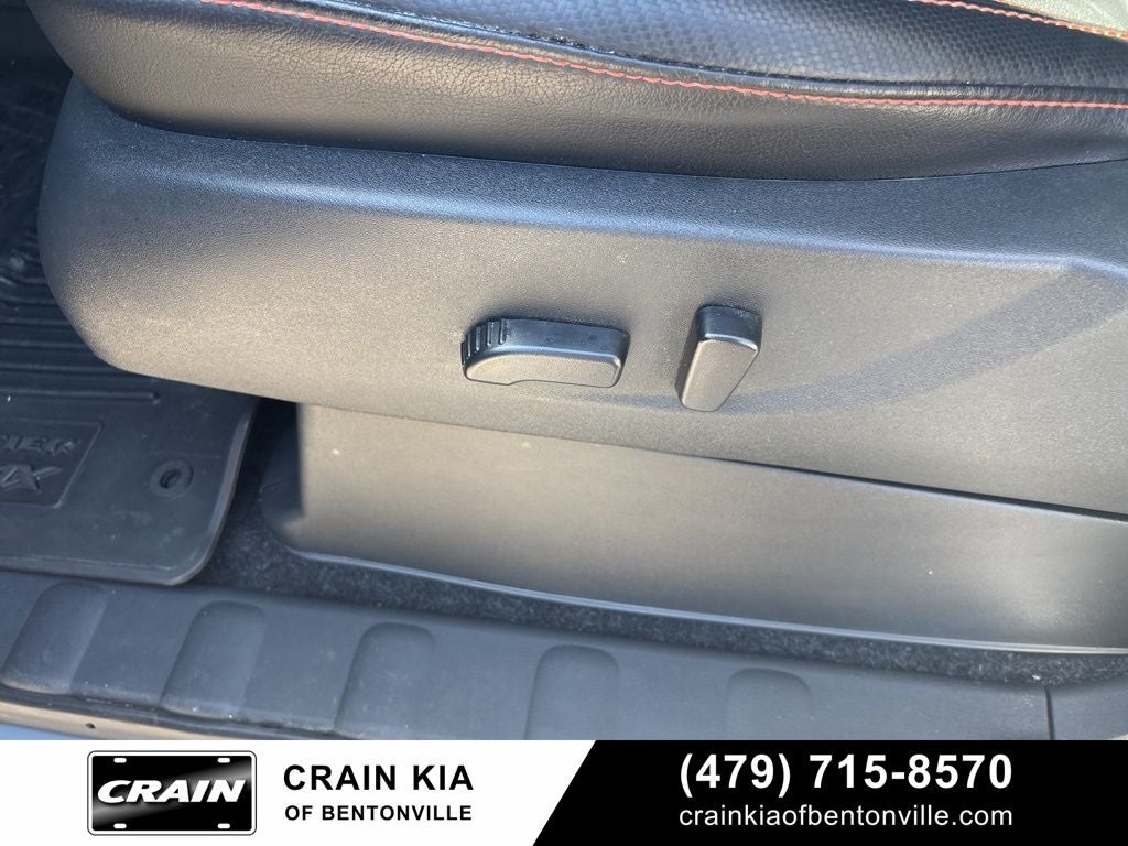 2024 Nissan Frontier PRO-4X - 4WD / SUNROOF / CARFAX ONE OWNER