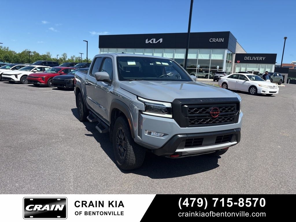 2024 Nissan Frontier PRO-4X - 4WD / SUNROOF / CARFAX ONE OWNER