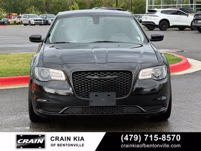2022 Chrysler 300 Touring - CLEAN CARFAX / ONE OWNER