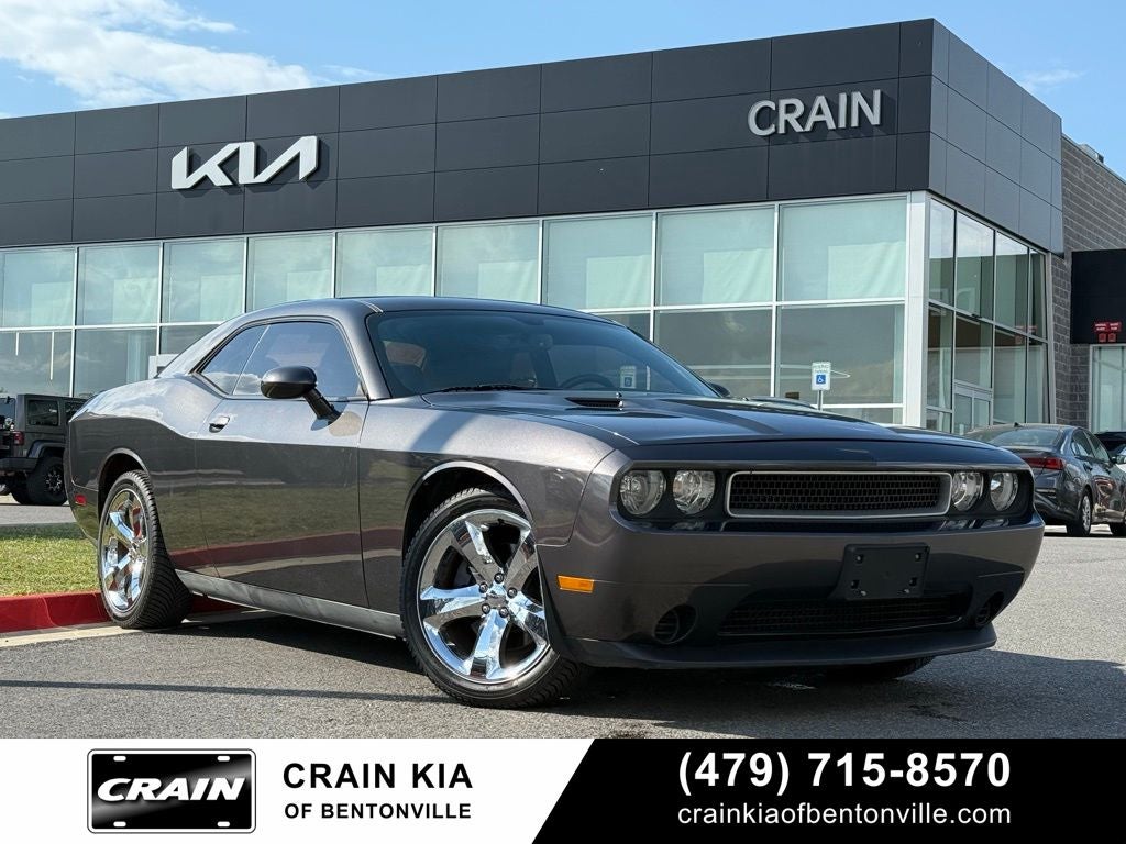 2013 Dodge Challenger SXT - CLEAN CARFAX HISTORY