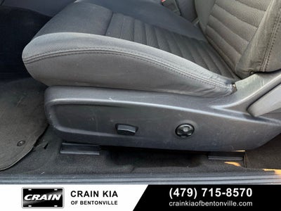 2013 Dodge Challenger SXT - CLEAN CARFAX HISTORY