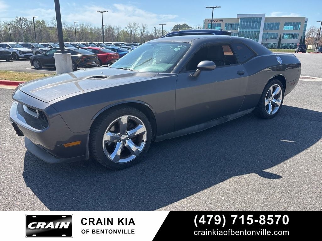 2013 Dodge Challenger SXT - CLEAN CARFAX HISTORY