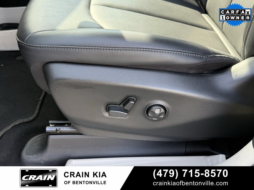 2024 Chrysler Pacifica Touring L - CLEAN CARFAX / ONE OWNER