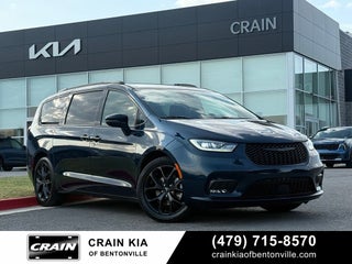 2021 Chrysler Pacifica Touring - CARFAX ONE OWNER