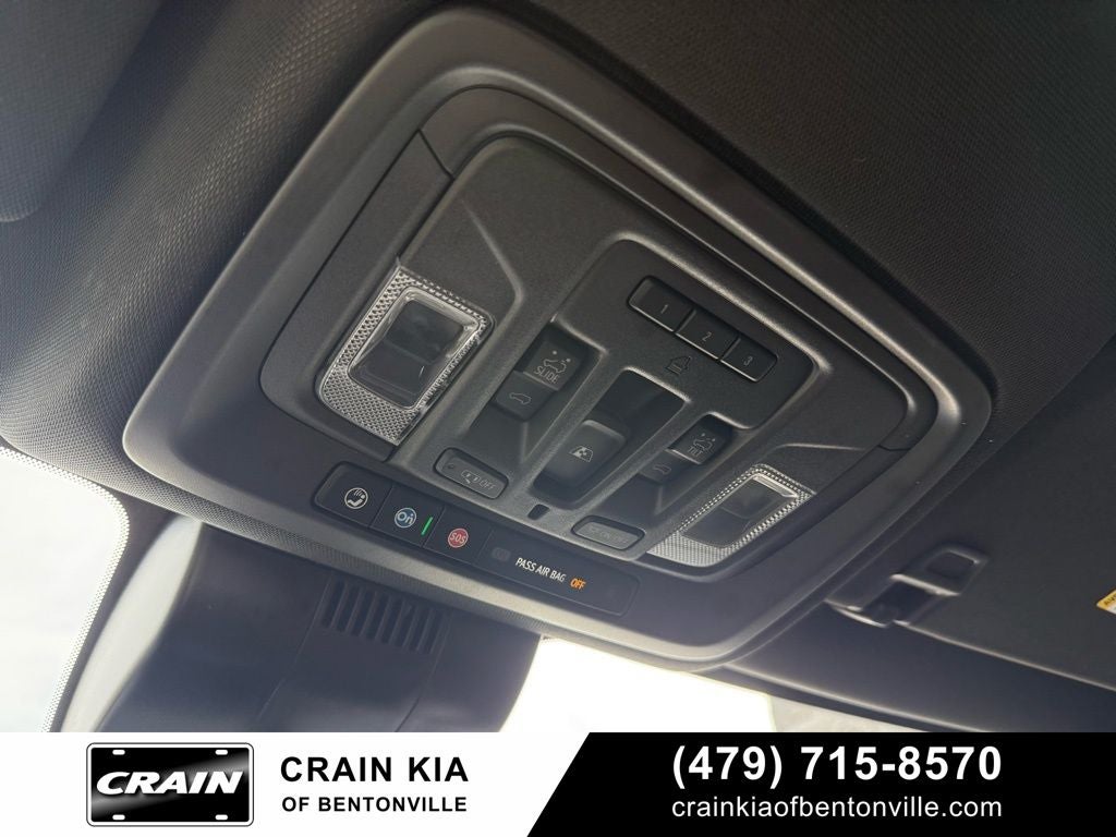 2025 Chevrolet Silverado 1500 High Country - 4WD / SUNROOF / ONE OWNER