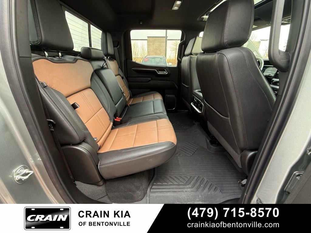 2025 Chevrolet Silverado 1500 High Country - 4WD / SUNROOF / ONE OWNER