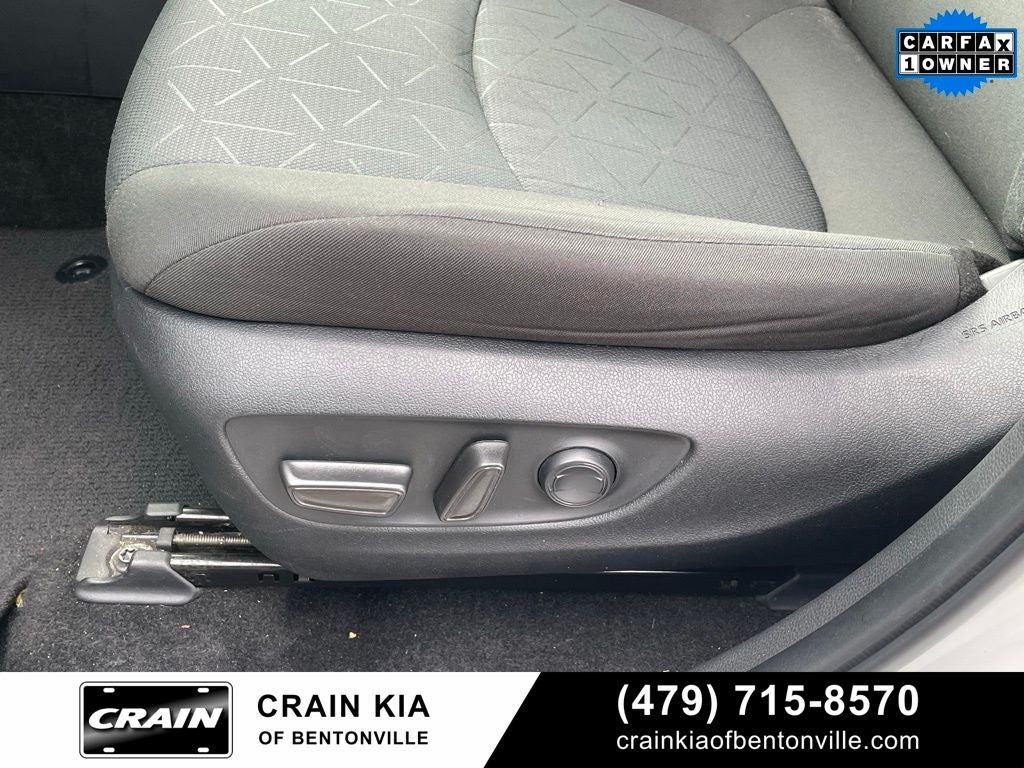 2024 Toyota RAV4 XLE - CLEAN CARFAX / ONE OWNER