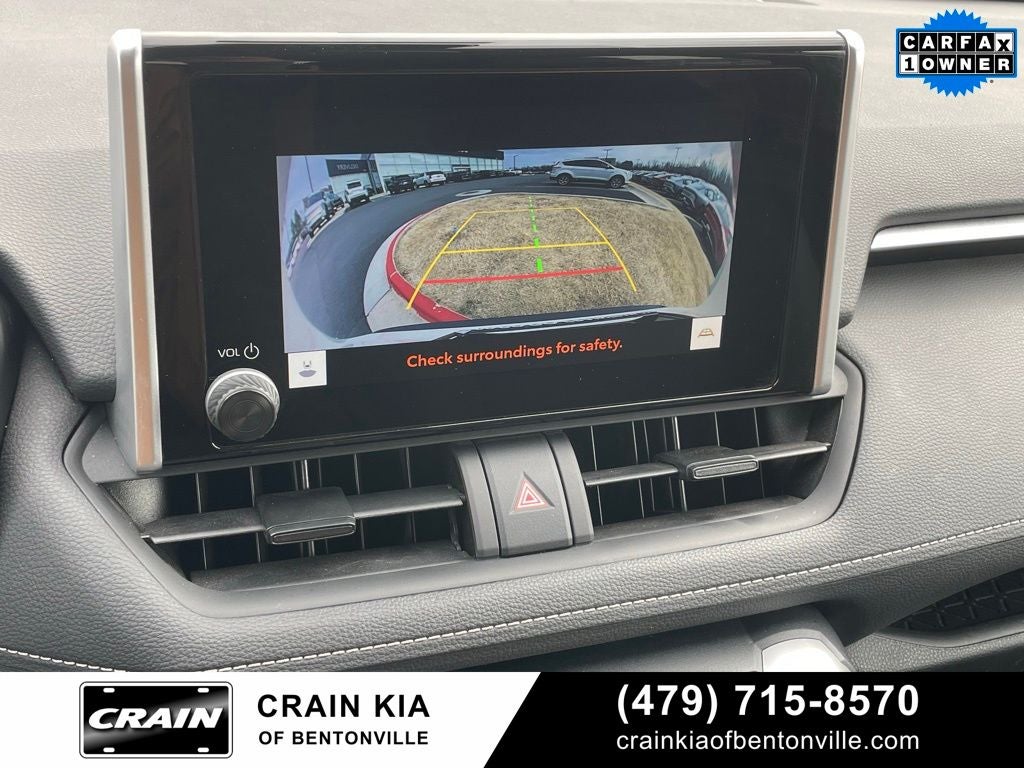 2024 Toyota RAV4 XLE - CLEAN CARFAX / ONE OWNER