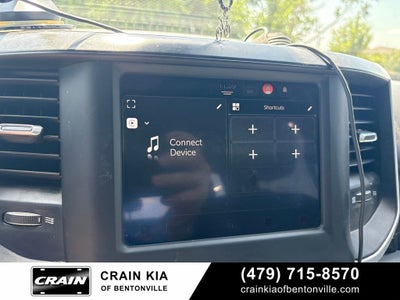 2022 RAM 3500 Big Horn - 4WD / CLEAN CARFAX