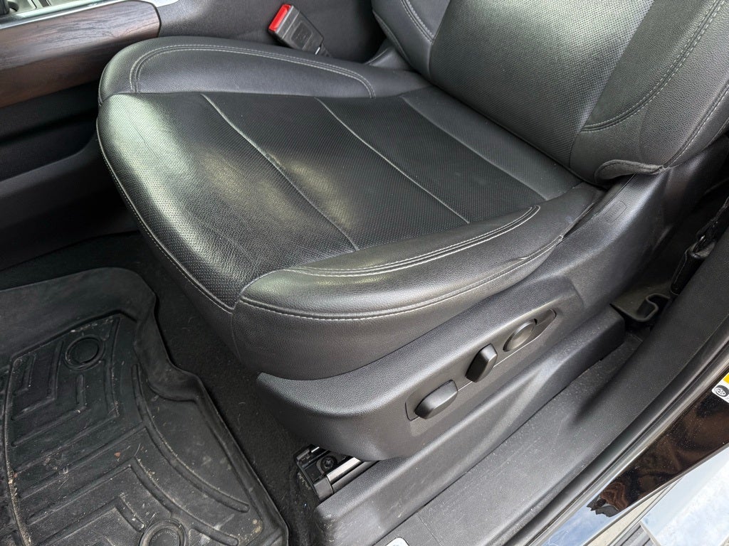 2023 GMC Sierra 1500 SLT - 4WD / CARFAX ONE OWNER