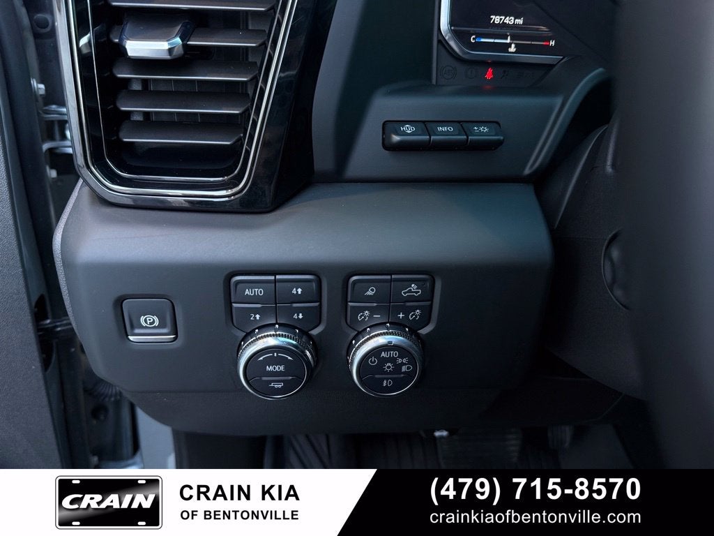 2024 GMC Sierra 1500 AT4 - 4WD / SUNROOF / CLEAN CARFAX