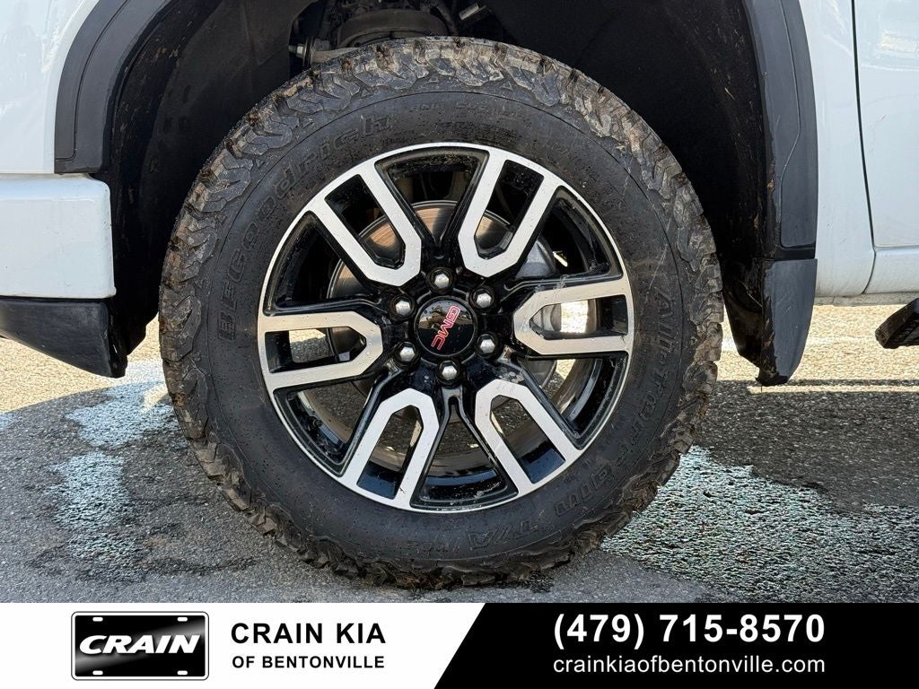 2023 GMC Sierra 1500 AT4 - 4WD / CLEAN CARFAX