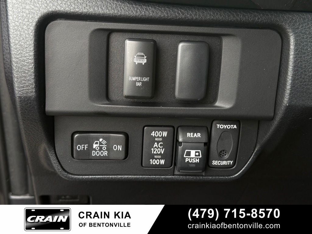 2017 Toyota Tacoma Limited - 4WD / SUNROOF / LIFTED!