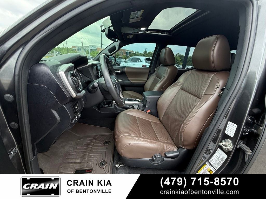 2017 Toyota Tacoma Limited - 4WD / SUNROOF / LIFTED!