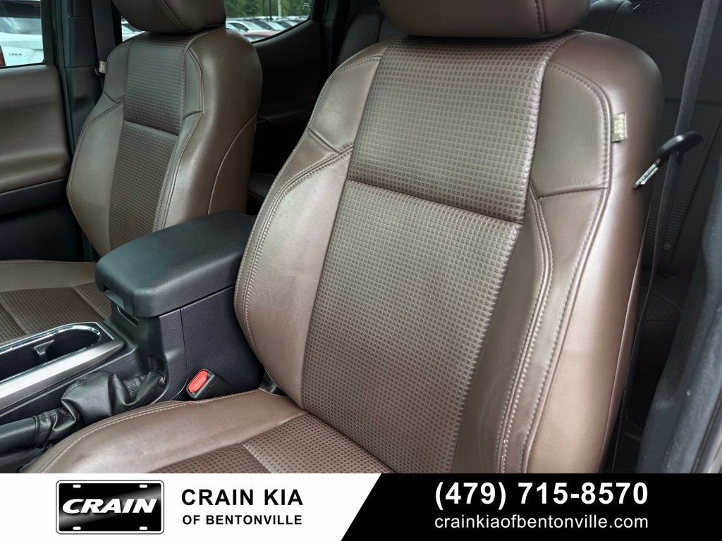 2017 Toyota Tacoma Limited - 4WD / SUNROOF / LIFTED!