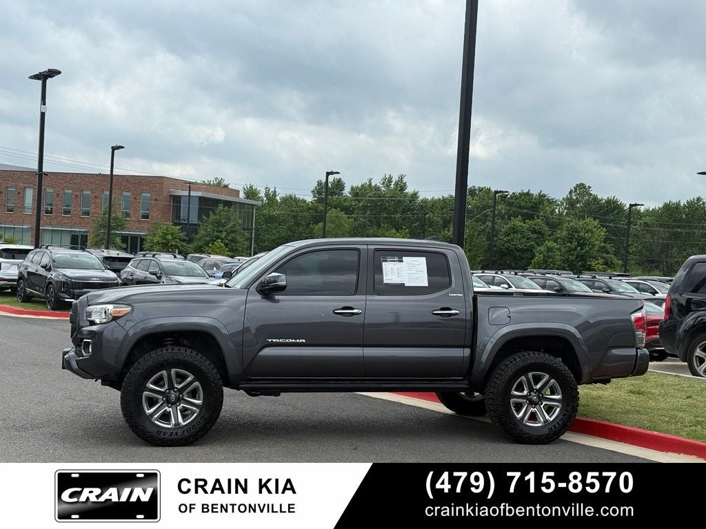 2017 Toyota Tacoma Limited - 4WD / SUNROOF / LIFTED!