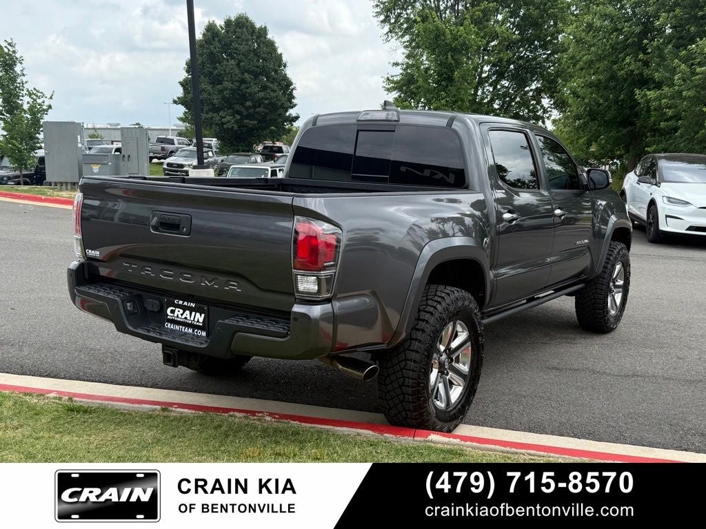 2017 Toyota Tacoma Limited - 4WD / SUNROOF / LIFTED!