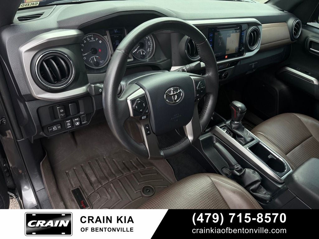 2017 Toyota Tacoma Limited - 4WD / SUNROOF / LIFTED!