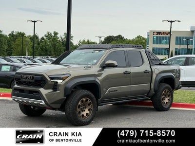 2025 Toyota Tacoma Hybrid Trailhunter - 4WD / CARFAX ONE OWNER
