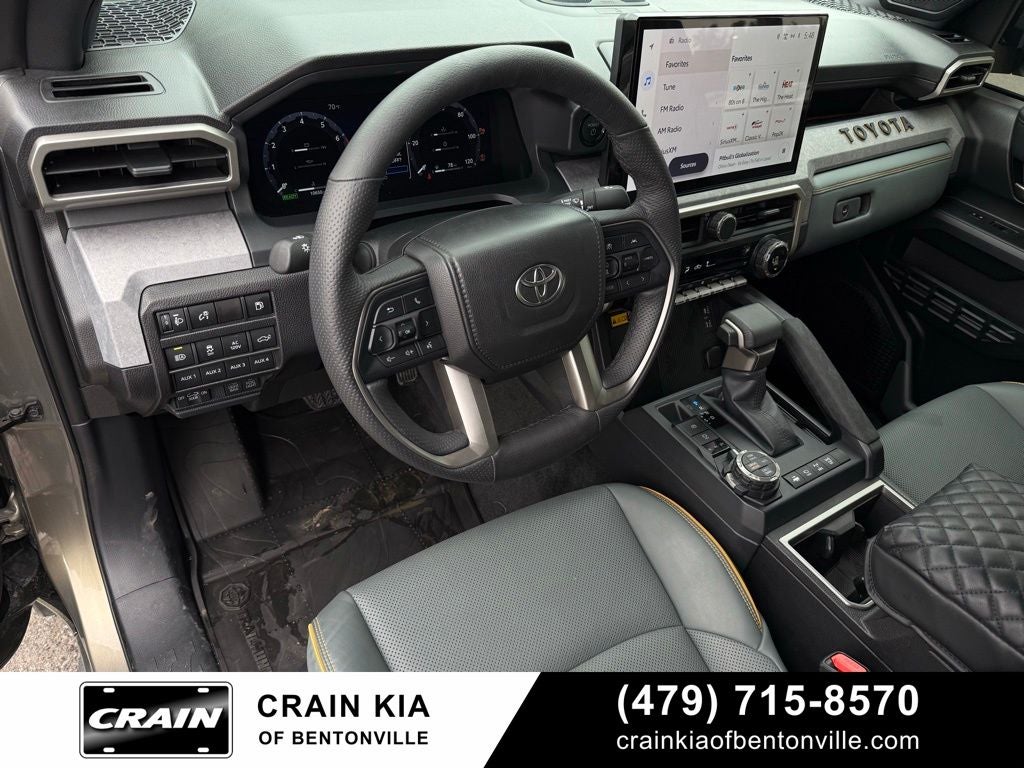 2025 Toyota Tacoma Hybrid Trailhunter - 4WD / CARFAX ONE OWNER