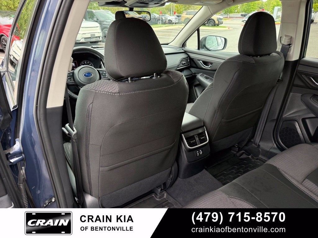 2025 Subaru Outback Premium - AWD / CLEAN CARFAX / ONE OWNER
