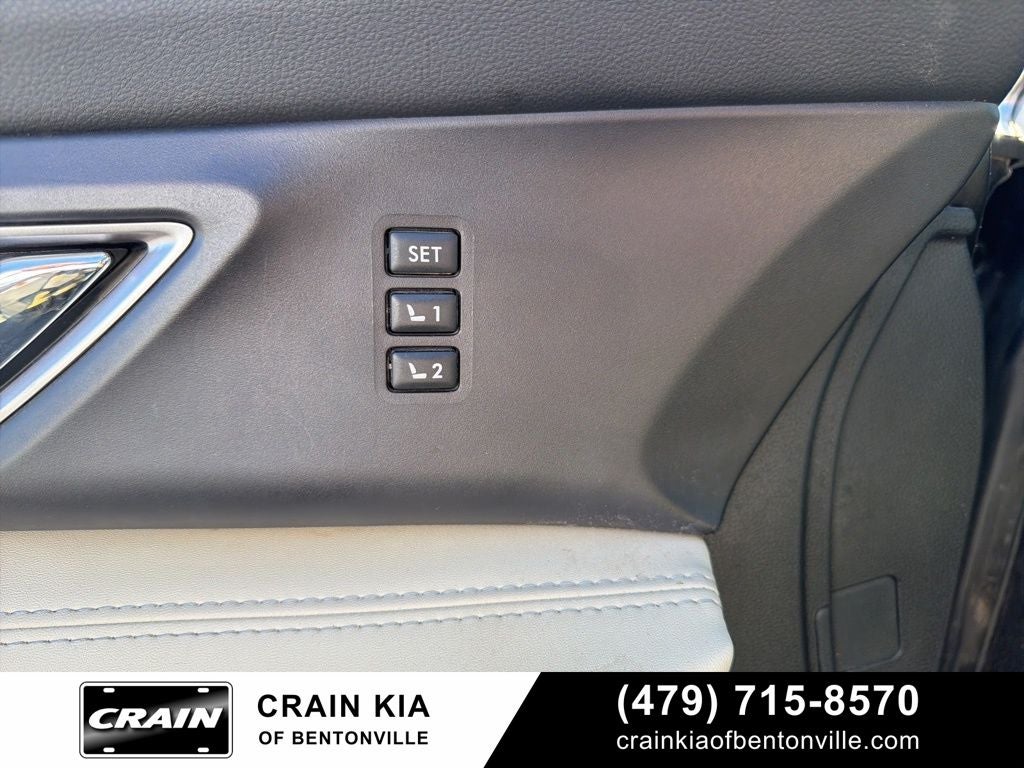 2022 Subaru Ascent Limited - AWD / PANORAMIC SUNROOF / CARFAX ONE OWNER