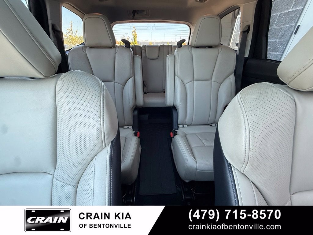 2021 Subaru Ascent Limited - AWD / PANORAMIC SUNROOF / CLEAN CARFAX
