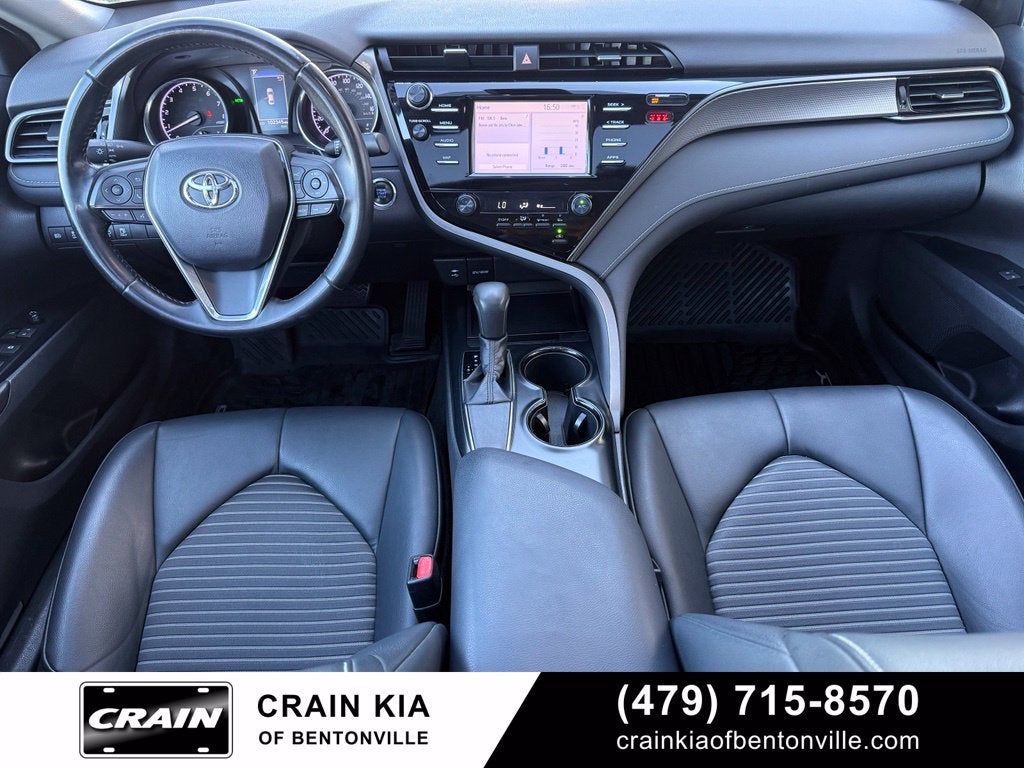 2019 Toyota Camry SE - SUNROOF / CLEAN CARFAX