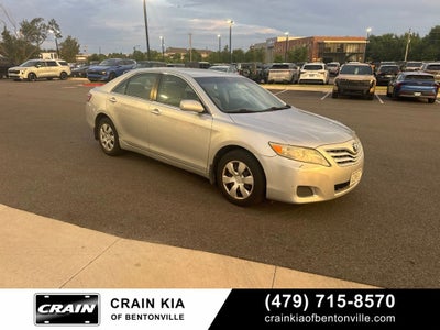 2010 Toyota Camry LE - CLEAN CARFAX