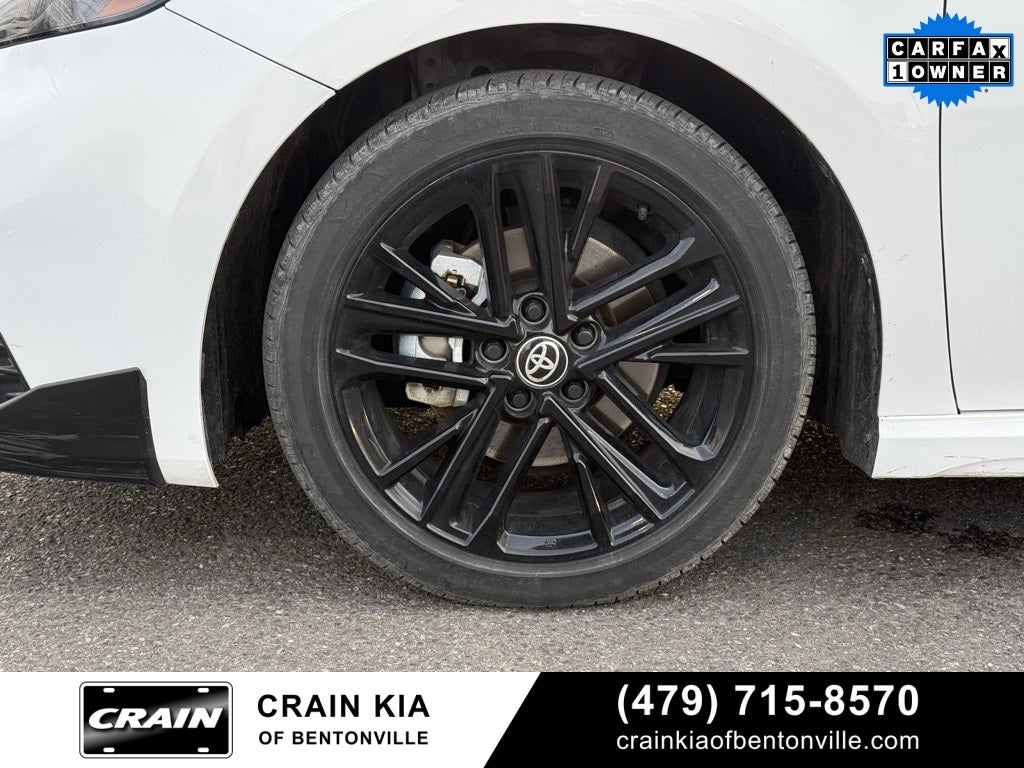 2025 Toyota Camry SE - CLEAN CARFAX / ONE OWNER