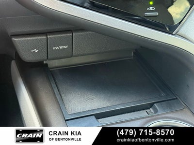 2022 Toyota Camry SE - CLEAN CARFAX / ONE OWNER