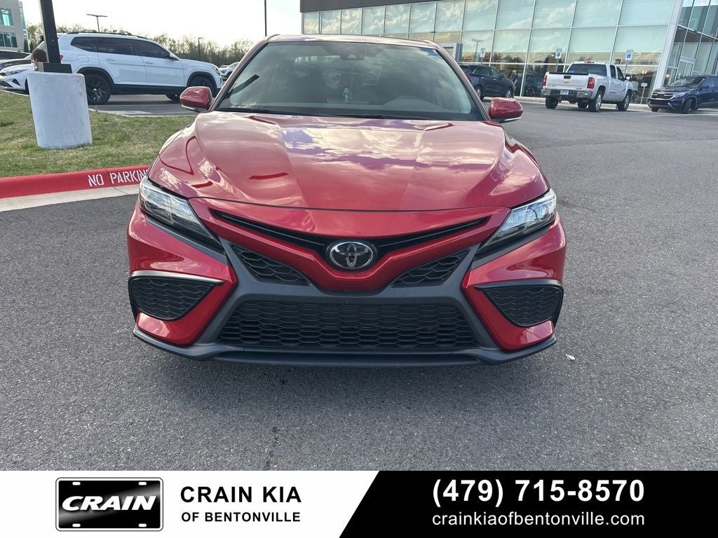 2023 Toyota Camry SE - CLEAN CARFAX / ONE OWNER