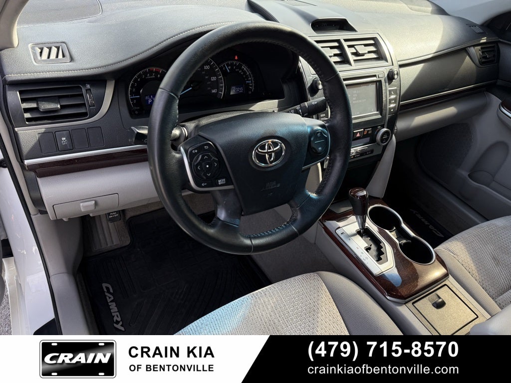 2014 Toyota Camry XLE - SUNROOF