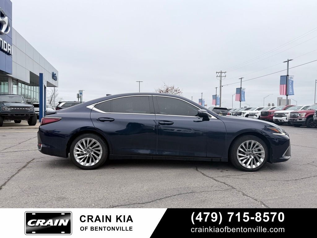 2023 Lexus ES 300h Luxury - CARFAX ONE OWNER