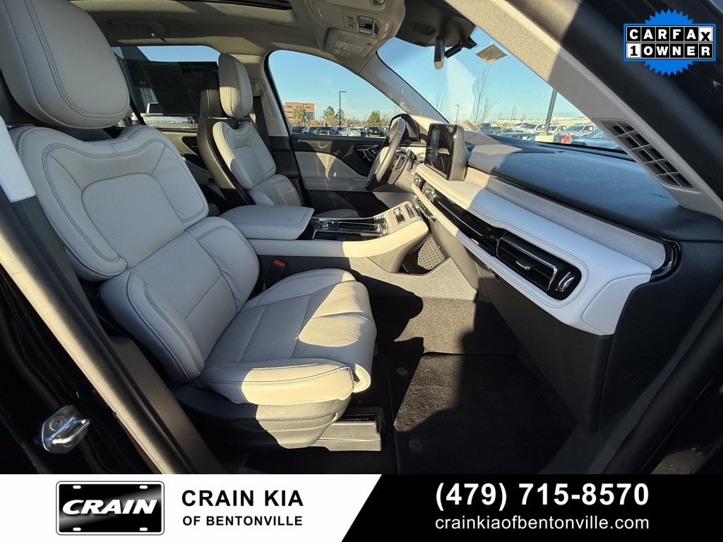 2025 Lincoln Aviator Reserve - AWD / PANORAMIC SUNROOF / ONE OWNER