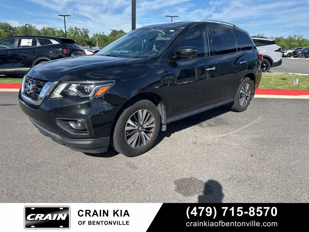 2017 Nissan Pathfinder SL - 4WD / LEATHER / AS-IS DUE TO AGE / MILES