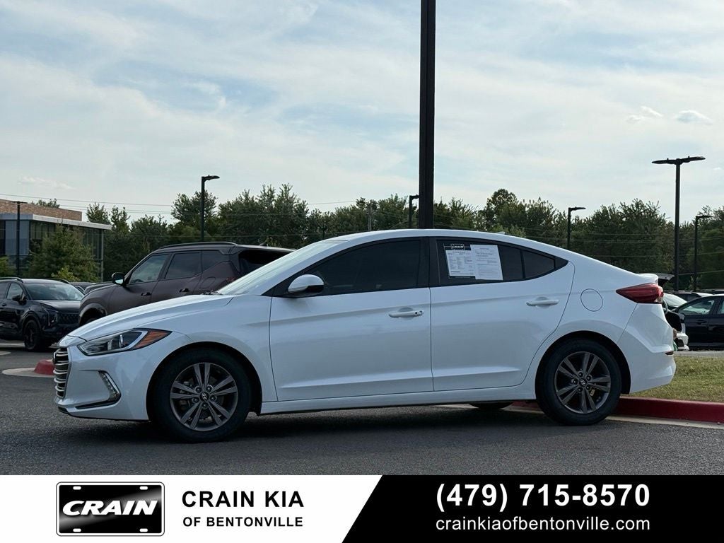 2017 Hyundai ELANTRA SE