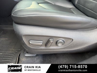 2021 Toyota Highlander XLE - CLEAN CARFAX / SUNROOF