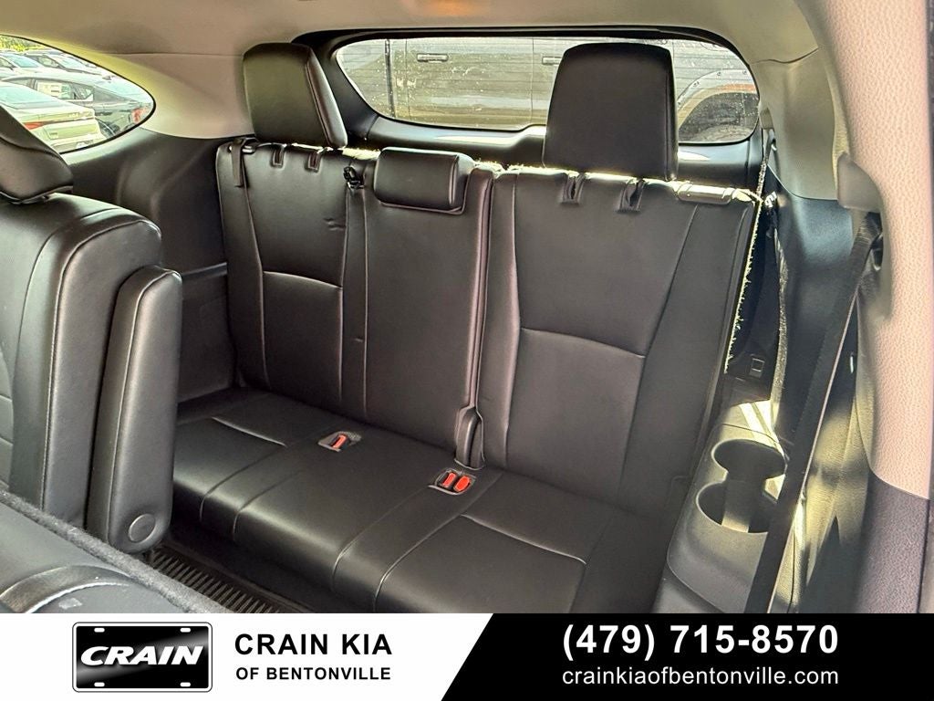 2021 Toyota Highlander XLE - CLEAN CARFAX / SUNROOF