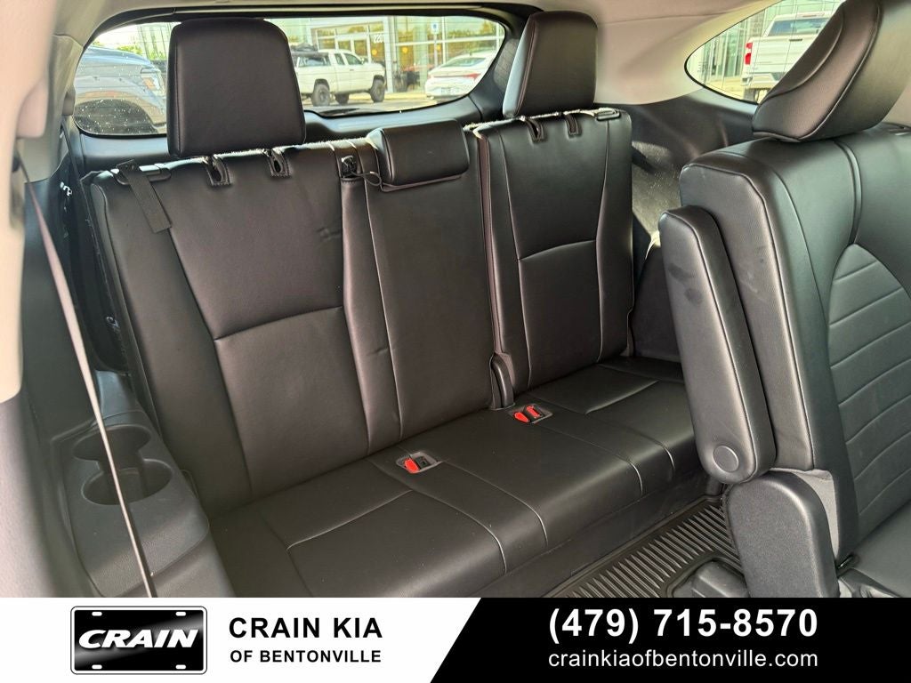 2021 Toyota Highlander XLE - CLEAN CARFAX / SUNROOF