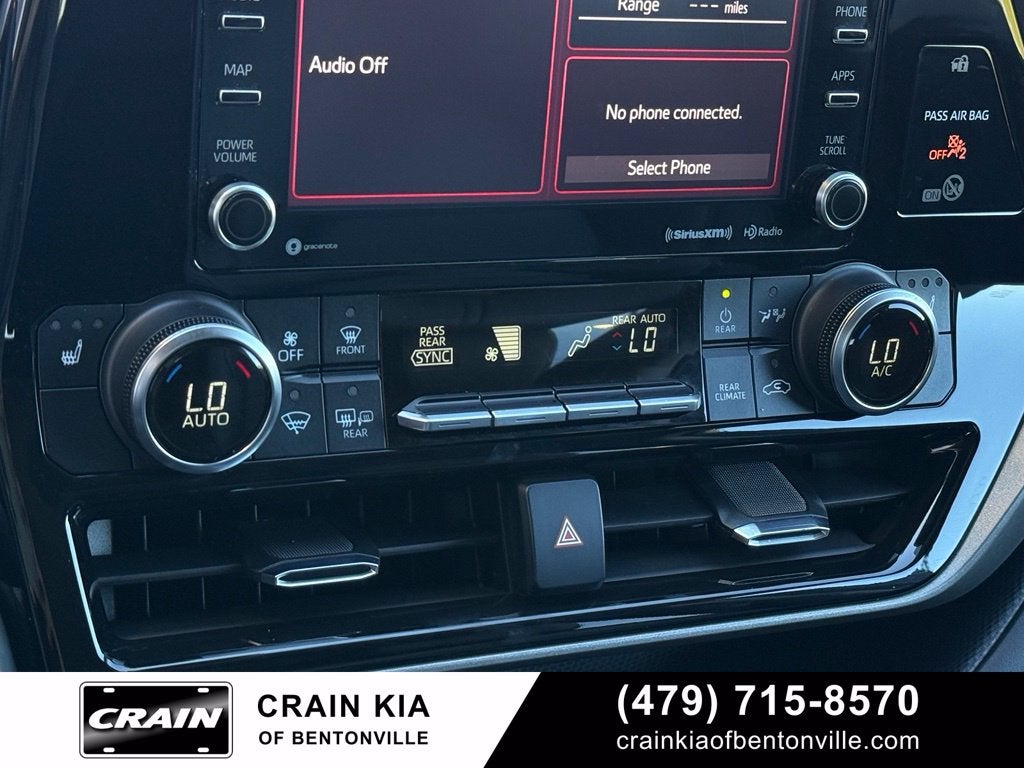 2021 Toyota Highlander XLE - SUNROOF