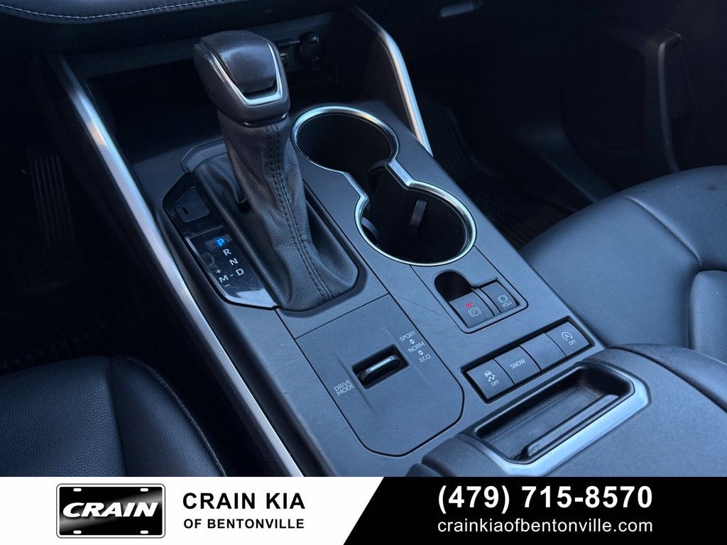 2021 Toyota Highlander XLE - SUNROOF