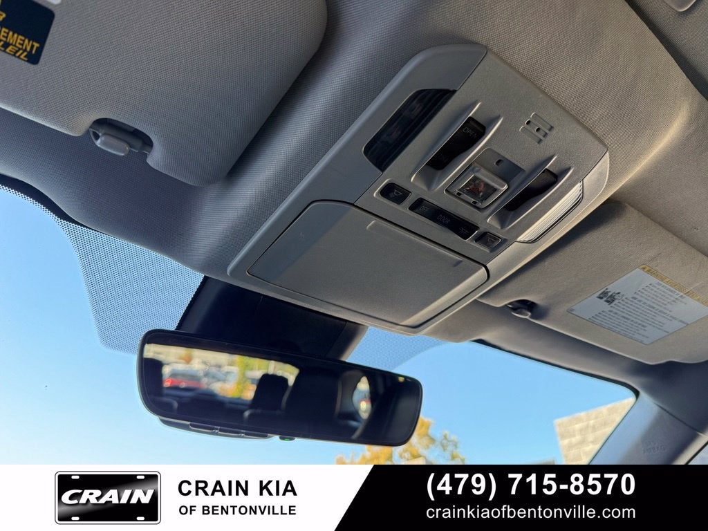2021 Toyota Highlander XLE - SUNROOF