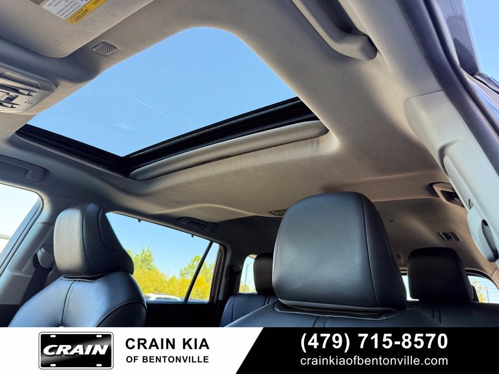 2021 Toyota Highlander XLE - SUNROOF