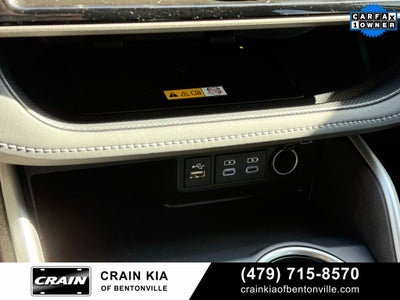 2023 Toyota Highlander XLE - SUNROOF / CARFAX ONE OWNER