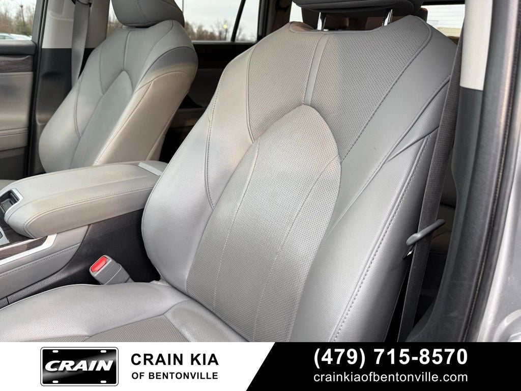 2020 Toyota Highlander Limited - CLEAN CARFAX / SUNROOF