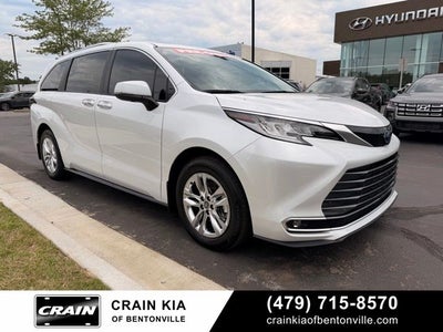 2023 Toyota Sienna Limited - SUNROOF / CLEAN CARFAX / ONE OWNER