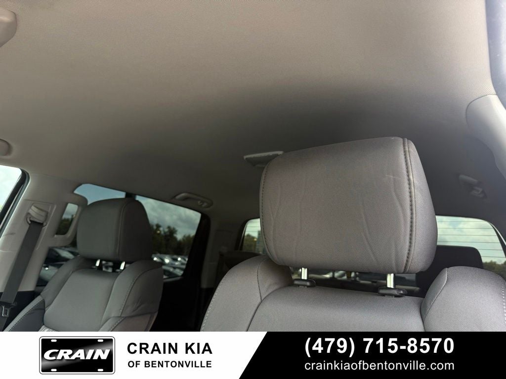 2019 Toyota Tundra SR5 - 4WD / CLEAN CARFAX / LIFTED!