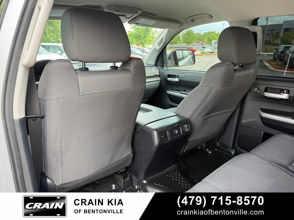 2019 Toyota Tundra SR5 - 4WD / CLEAN CARFAX / LIFTED!