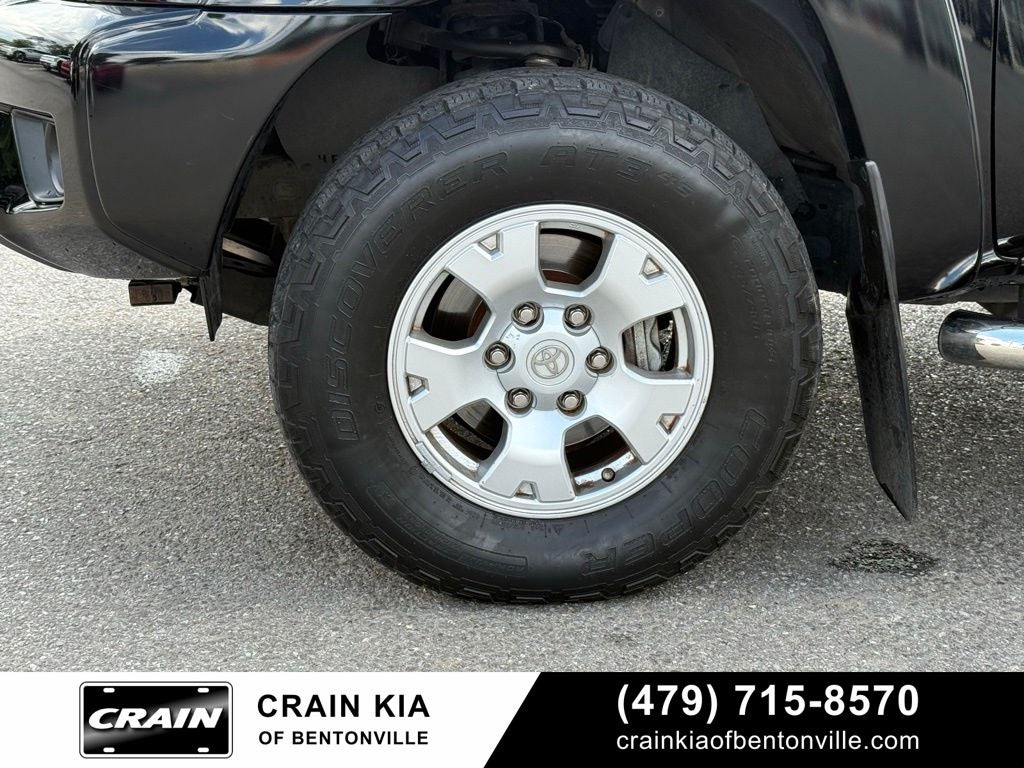 2013 Toyota Tacoma Base - 4WD / CARFAX ONE OWNER